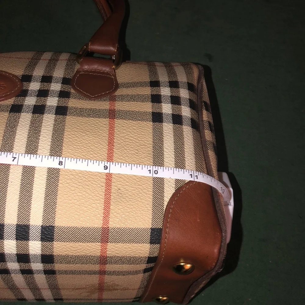 Burberry - Picture 13 of 15